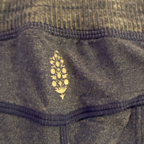 Free People (BUNDLE Leggings & Jacket)NWT - Picture 8 of 14